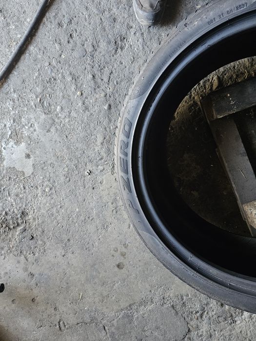 1 anvelopa vara 275 35 21 Pirelli Pzero