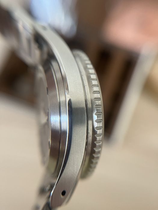 Часовник Zelos Blacktip 200m GMT "Coal Black"