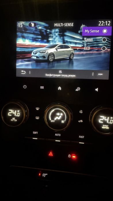 Продавам Рено Меган