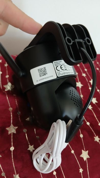 Camera de supraveghere dubla