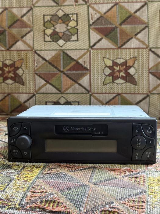 Оригинално радио за Mercedes-Benz Sound 10