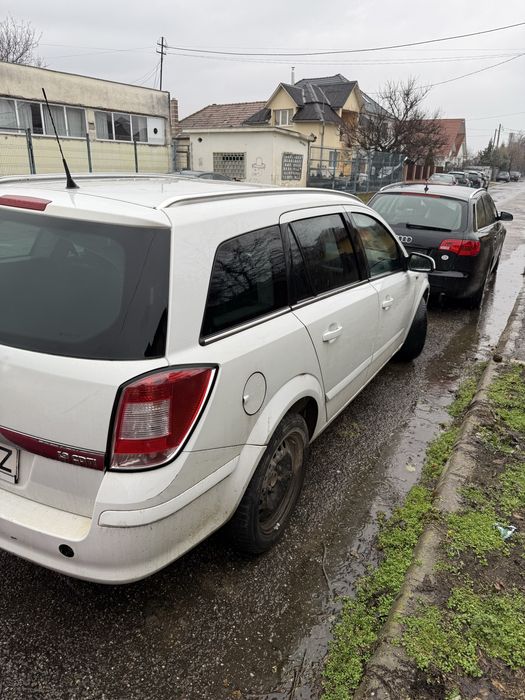 Opel Astra H 2007 1.9 cdti, necesita schimb ambreiaj