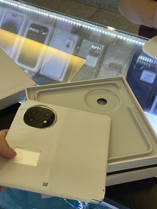 Oppo FIND N5 продаю