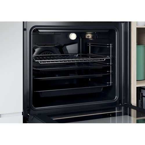 Нова фурна за вграждане Кенди/Candy 70 литра