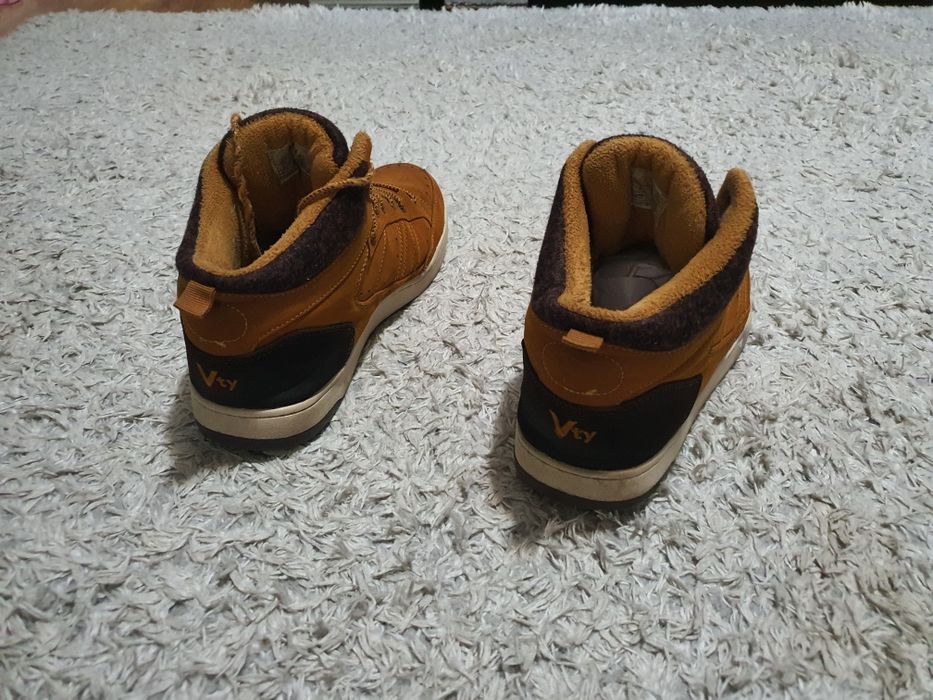 Ghete Vty piele intoarsa