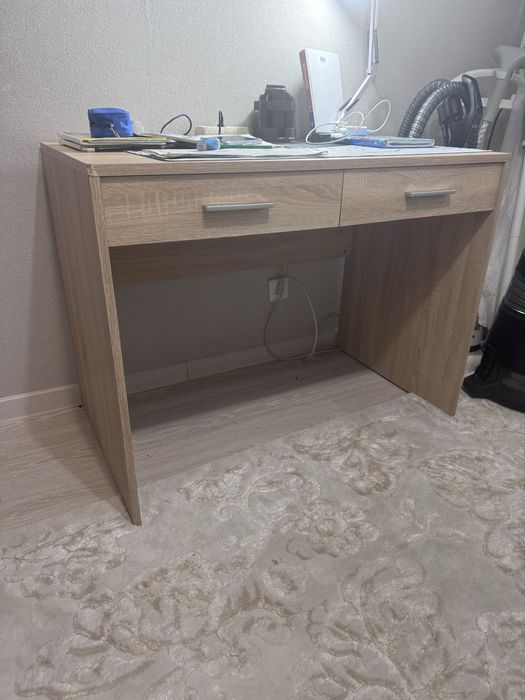 Стол письменный