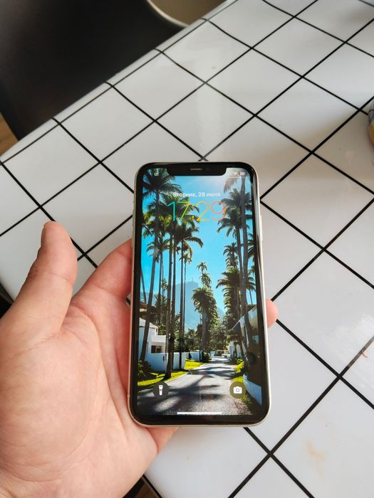 iPhone 11 64гб белый