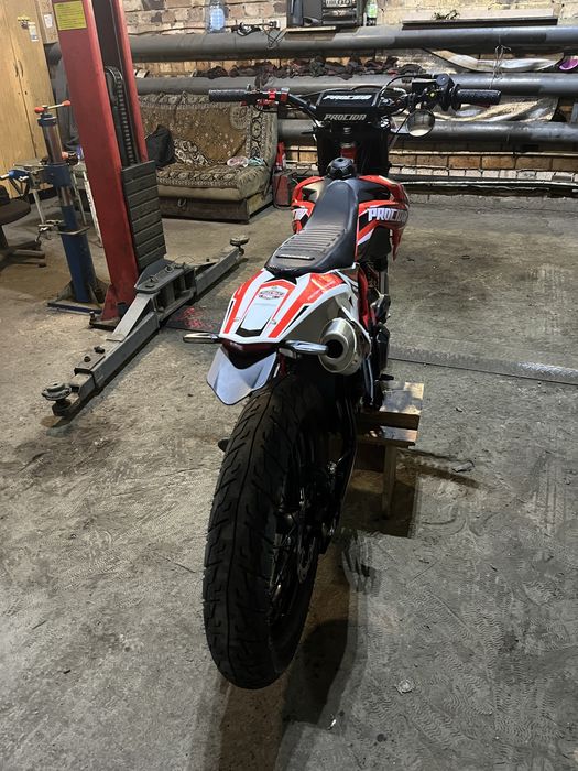 Procida cb300f progasi 300