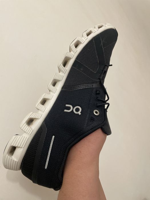 On cloud pret 210 lei conditii bune