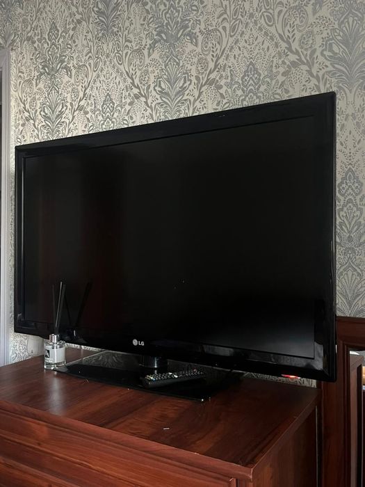 Продаётся телевизор LG