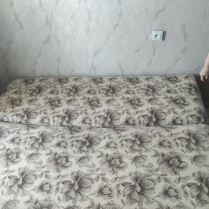 Продам диван в хорошем состоянии