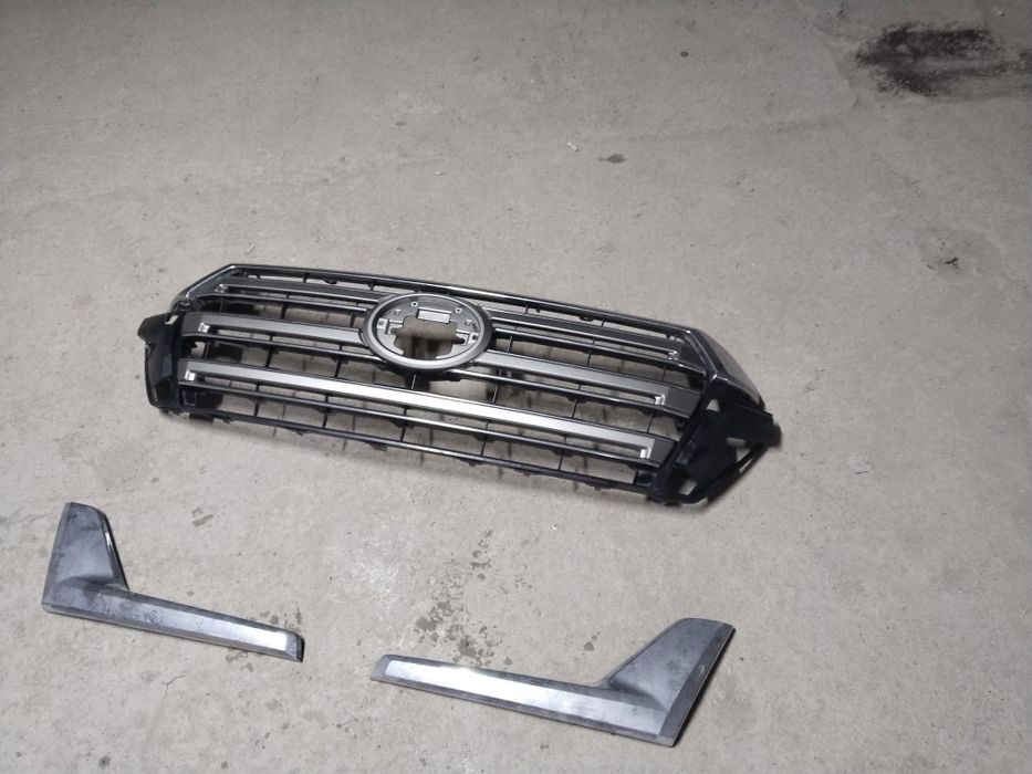 Решетка радиатора Land cruiser