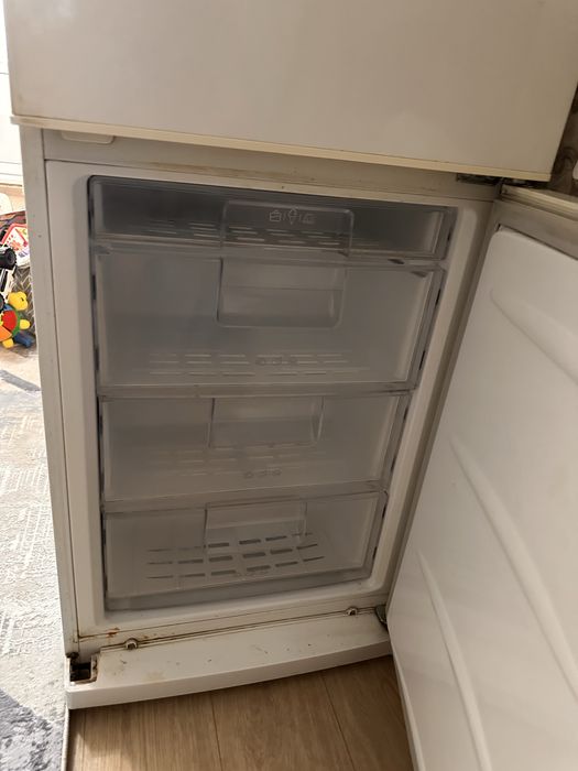 Продаю холодильник LG б/у