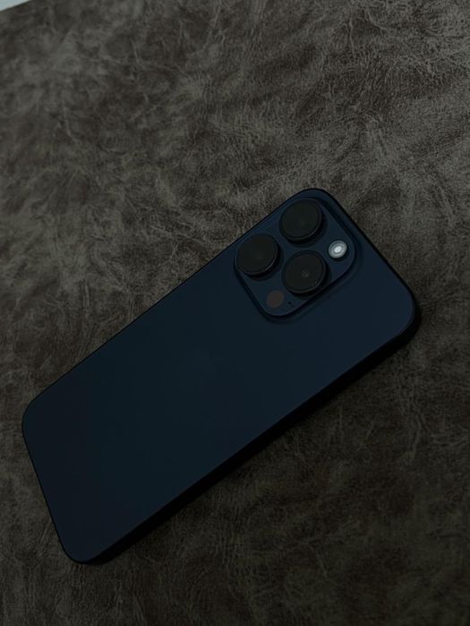 iphone 15pro 256 83% акб