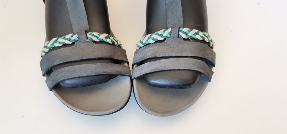 Сандали Clarks 38.5.естествена кожа