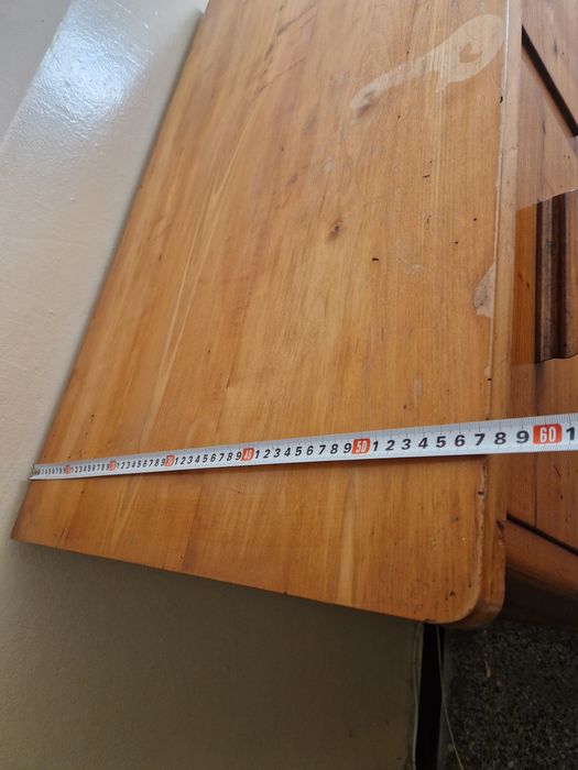 Дървен скрин от старо време