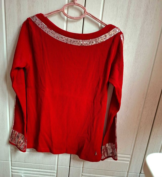 Нови дамски блузи  PATRIZIA PEPE по  10 лв.