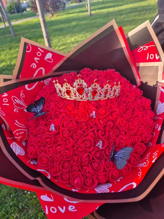 Buchet de trandafiri din spumă