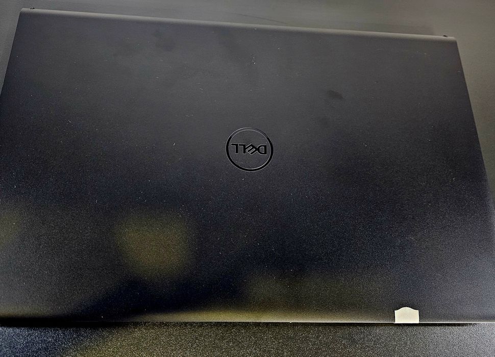 Amanet F28: Laptop Dell 15 DC15255(P)