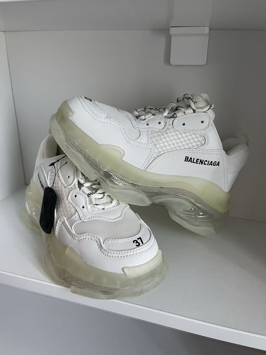 Adidasi Balenciaga triple S 37 pe stock
