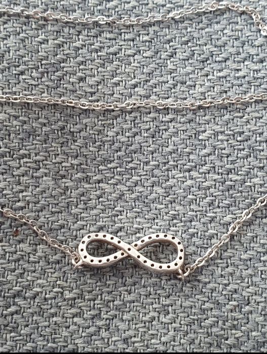Lantisor de argint