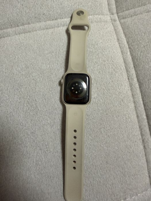 Iphone 12 pro в перфектно състояния. И Apple watch 7 GPS