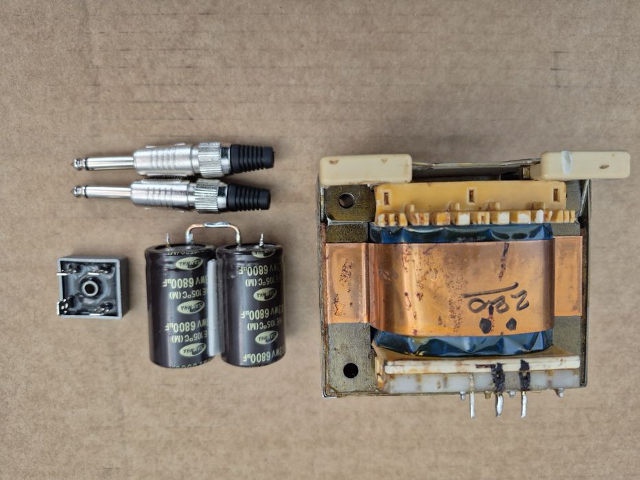 Cutie amplificator goala.