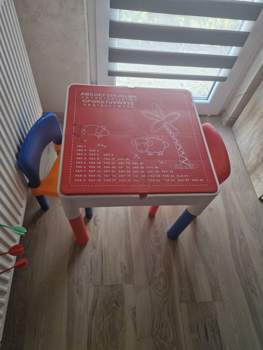 Adidasi si alte accesorii pentru copii