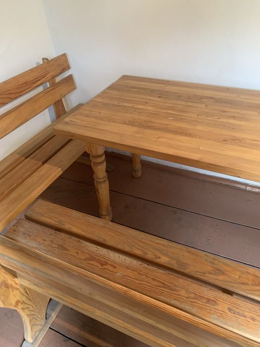 Продается стол со стульями