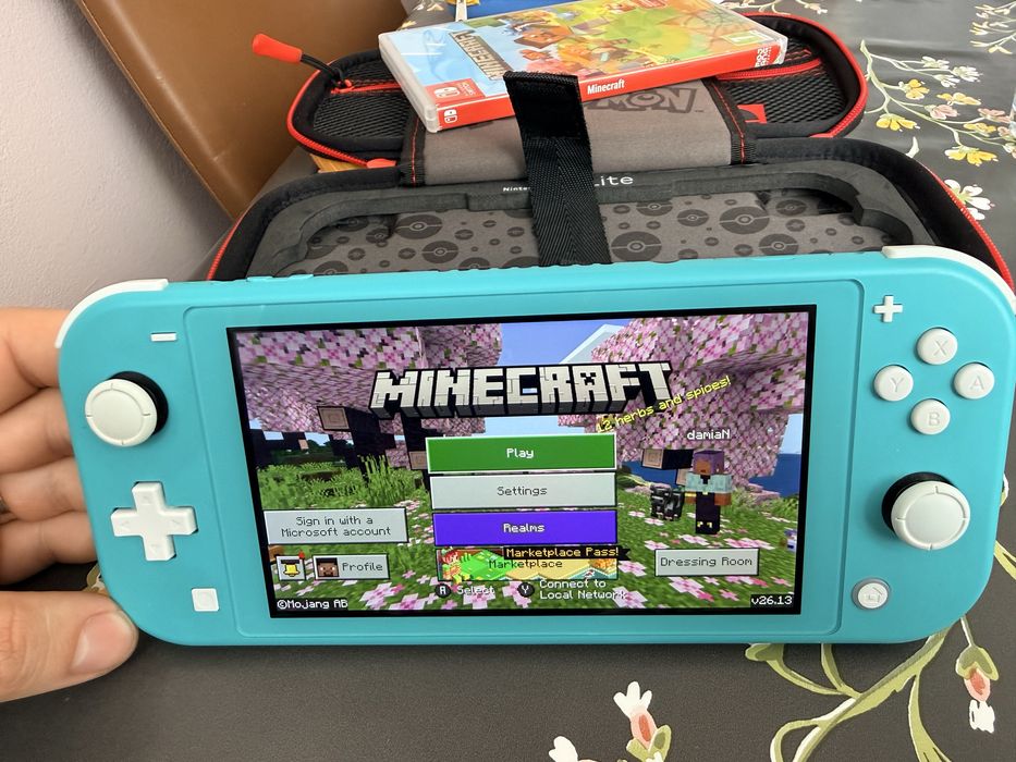 Set Nintendo Switch Lite Turquoise + Extra’uri incluse!