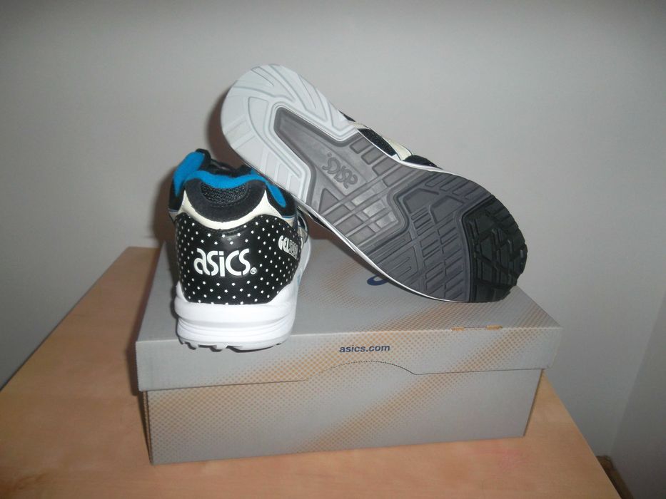 Adidasi Asics Mens Gel Saga Glow marimea 44 -LICHIDARE STOC-