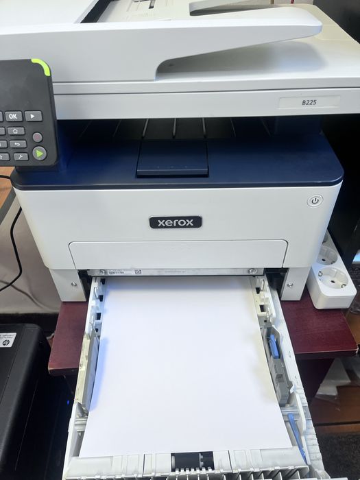 Imprimanta laser wireless Xerox B225
