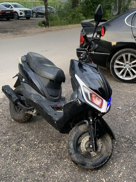 Скутер м8 продам срочно