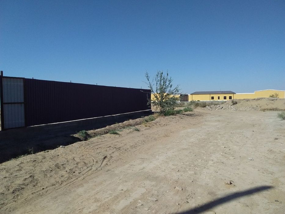 Учховизда крушить тугаламаган жай сатилади 1050 кв 16500 $