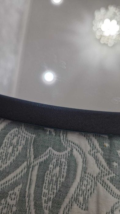 зеркало круглое настенное с черной окантовкой 70*70 см