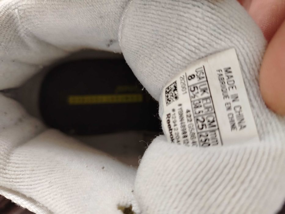 Маратонки адидас, 39,5номер, рейбук38, 5номер кожа