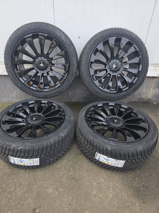 Roti noi iarna Tesla Y R19 cu omologare