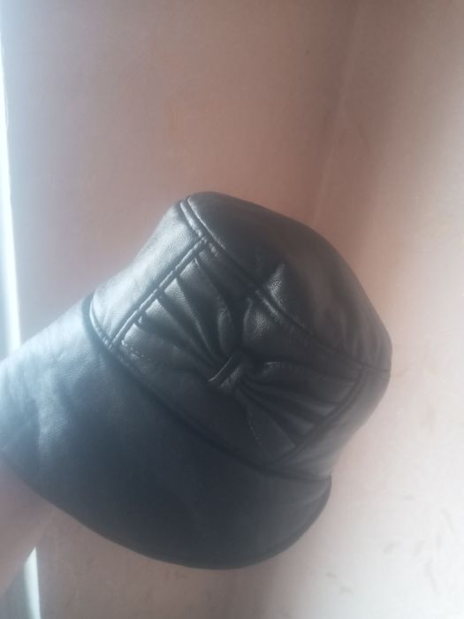 Продам женскую шапку