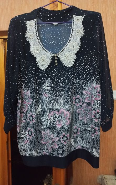 Продаю женские блузки размер 54. В  идеальном состоянии