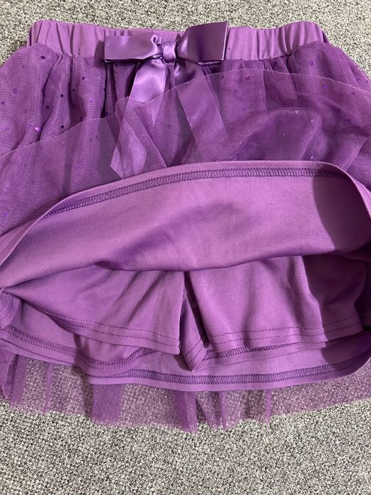 O fustă luxuriantă. Fatin. 110-166cm. 5-6 ani