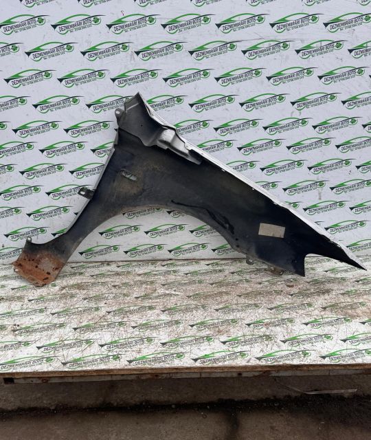 Aripa fata stanga Volkswagen VW Golf a 4-a generatie