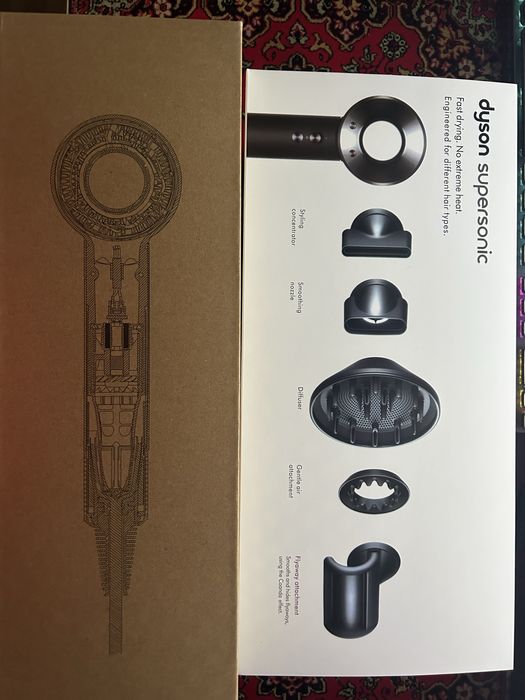 Feon Dyson Supersonic nou cu toate accesoriile incluse