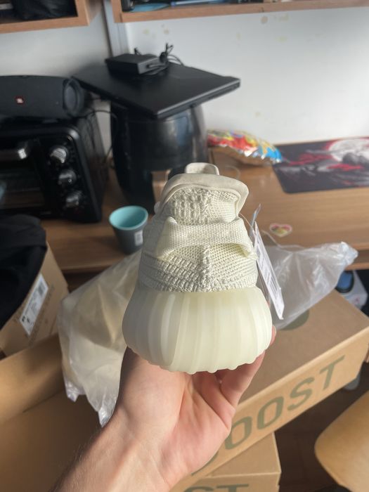 Yeezy Boost 350 Bone Mărimile 37 1/3
