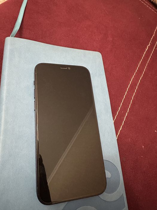 Продам  Айфон 12 , 128 гб
