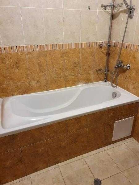 Дава се под наем Двустаен апартамент в Бургас, Център - 76 кв.м за 408 € - Снимка #3