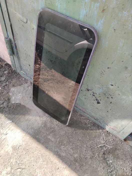 Люк автомобиля..