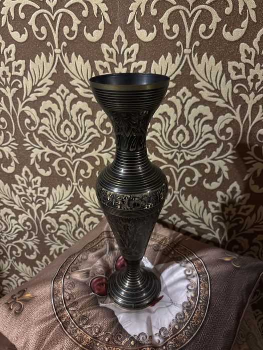 Продам вазы индийские  латунь