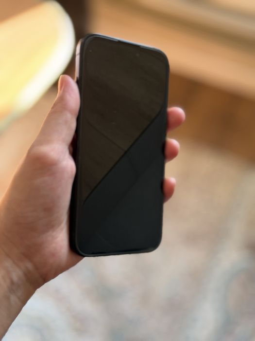 iPhone 15 128 GB — идеальное состояние