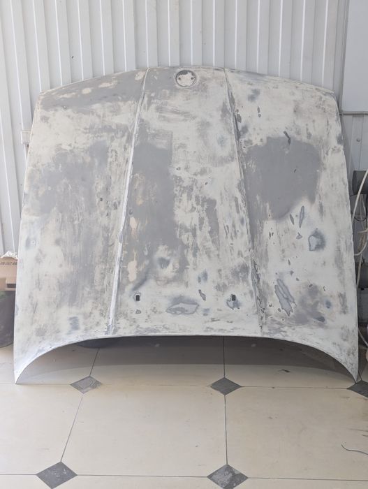 Продам капот бмв е34