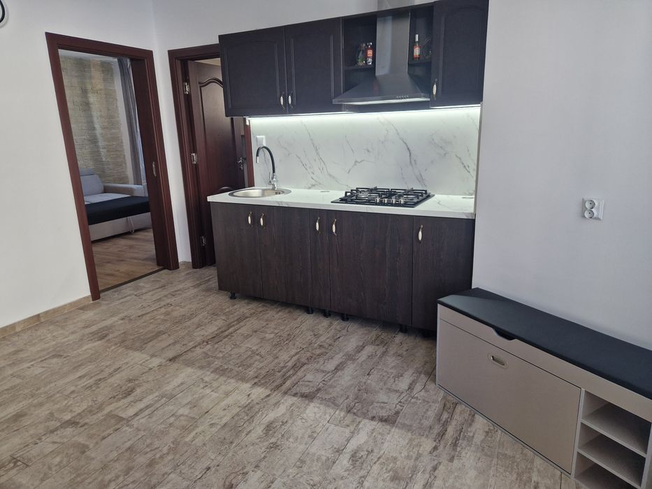 3 camere de inchiriat la casa